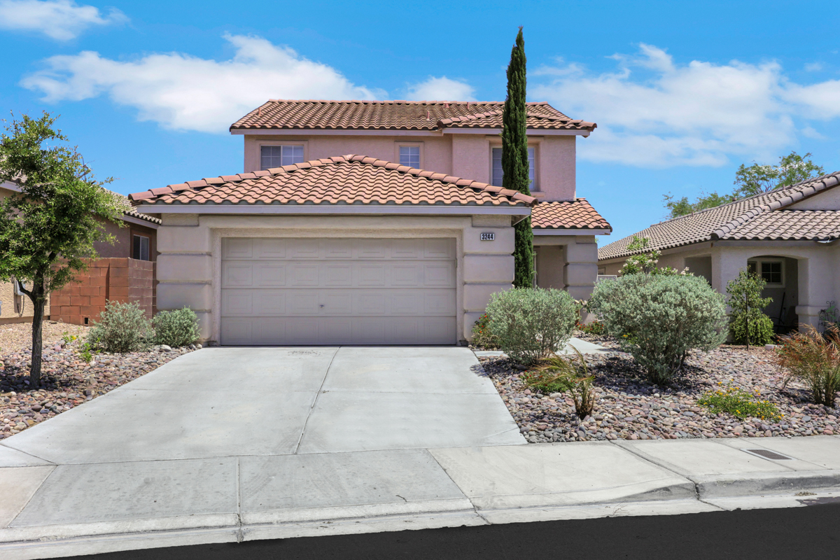 3244 Little Stream Street