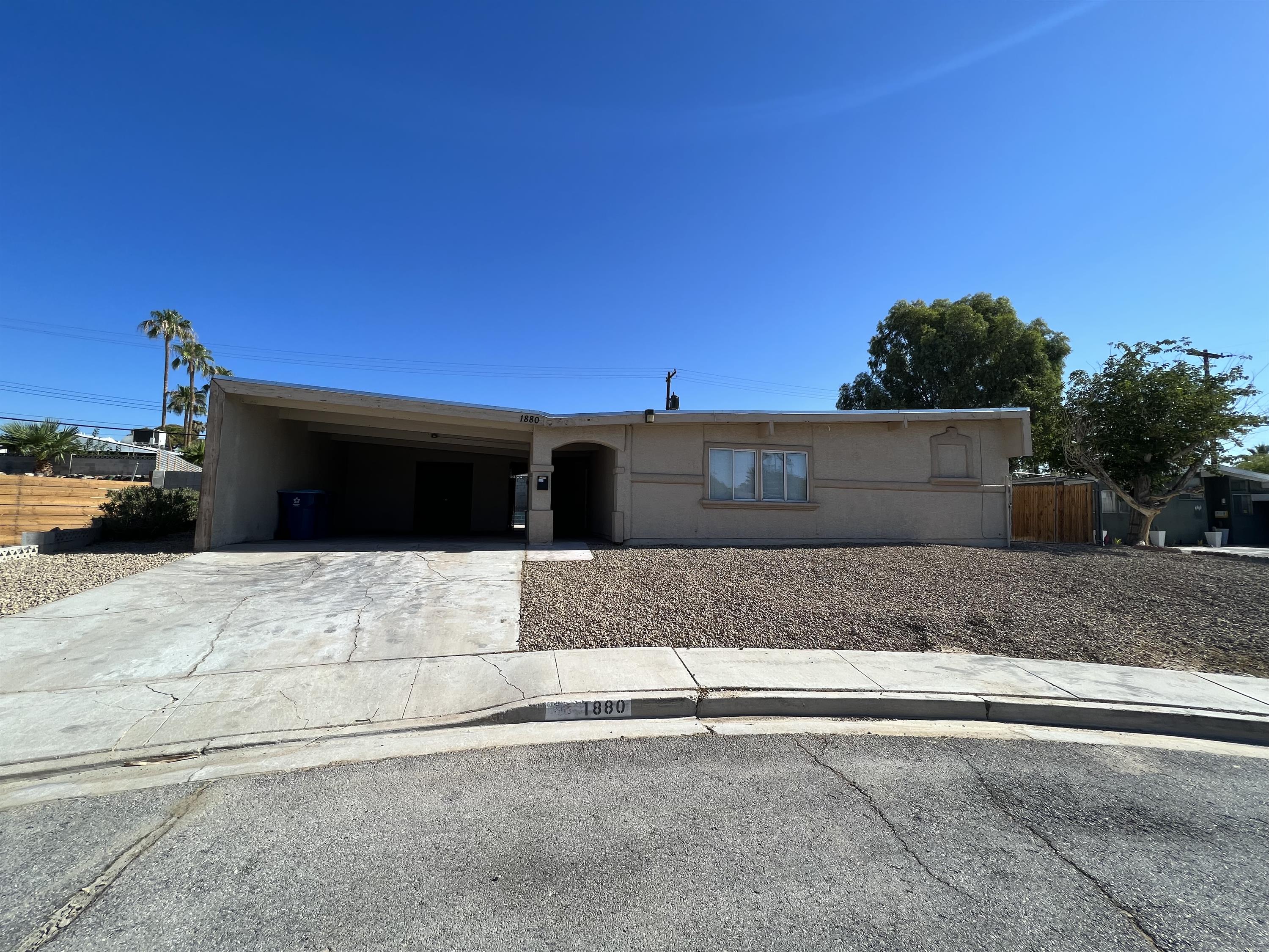 1880 Caballero Way